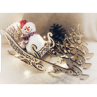 Олені із санями з фанери